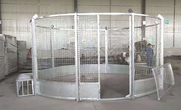 Football Cage Round play area